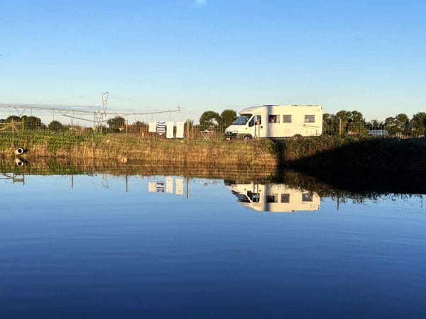 Overnachten bij de boerderij waar Goudse boerenkaas wordt gemaakt.