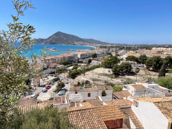 Uitzicht vanaf de oude stad van Altea.