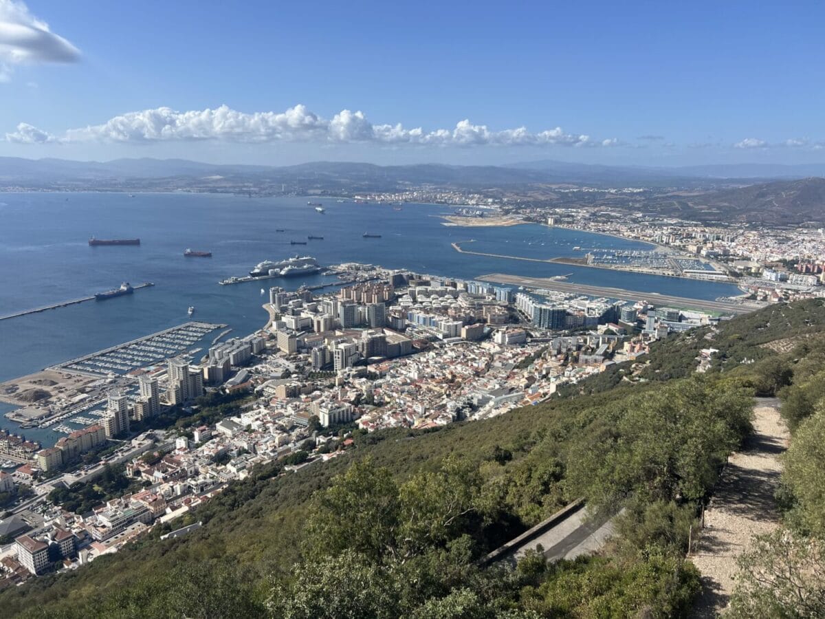Eenmaal boven op The Rock (Gibraltar) raak je niet uitgekeken.