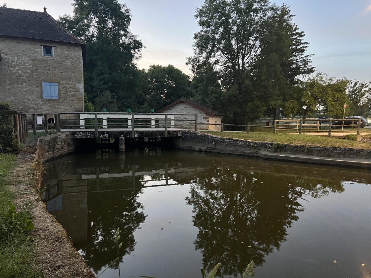 De brug bij de watermolen, op de samenvloeiing van de Guye en de Gande.