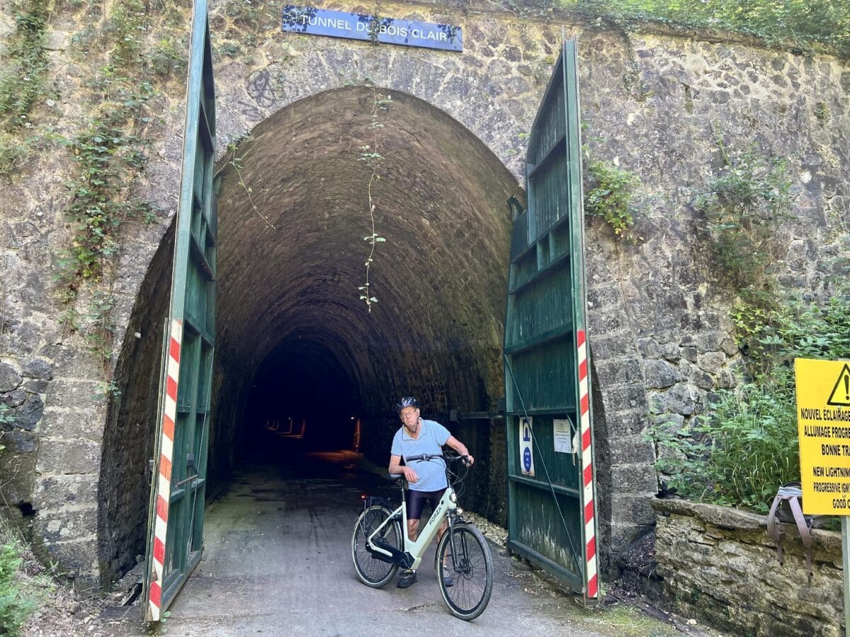 Cees voor de ingang van de Tunnel du Bois Clair.
