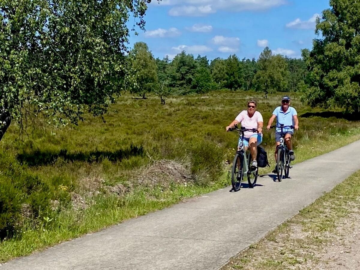 Fietsen over de Renderklippen, een weldadige, haast grenzeloze vrijheid.